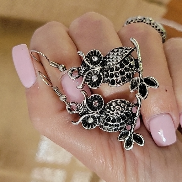 Owl Drop Earrings, oxidized, crystals - Picture 5 of 6